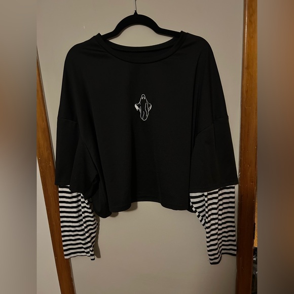 SHEIN Embroidered Ghost Cropped Top - Picture 1 of 3